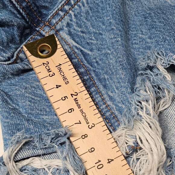 Abercrombie & Fitch Baggy Low Rise Denim Short Women 35/20 Distressed Frayed Hem - Picture 12 of 13